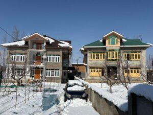 Guest house for Budget Travel in srinagar