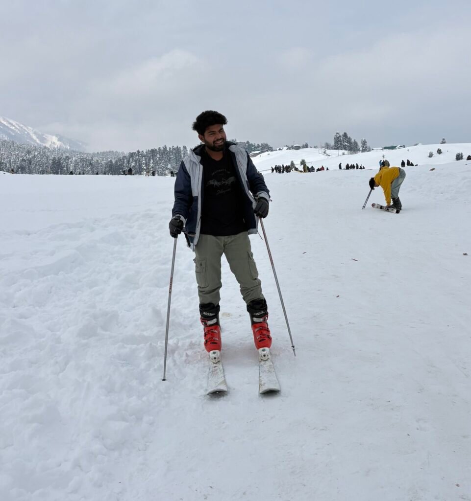 Client skiing in gulmarg